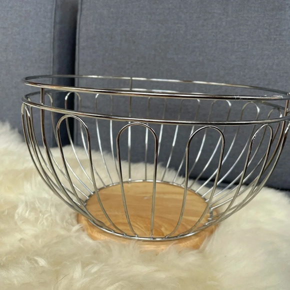 Set of 3 stacking metal baskets with wood bottoms - Picture 3 of 6